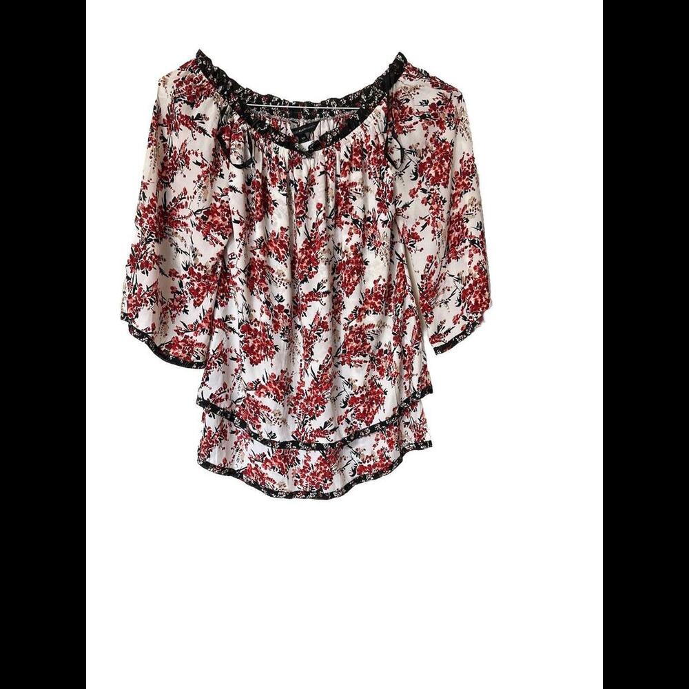 WHBM Flowy off shoulder XS pink‎ floral ruffles 3/4 sleeve